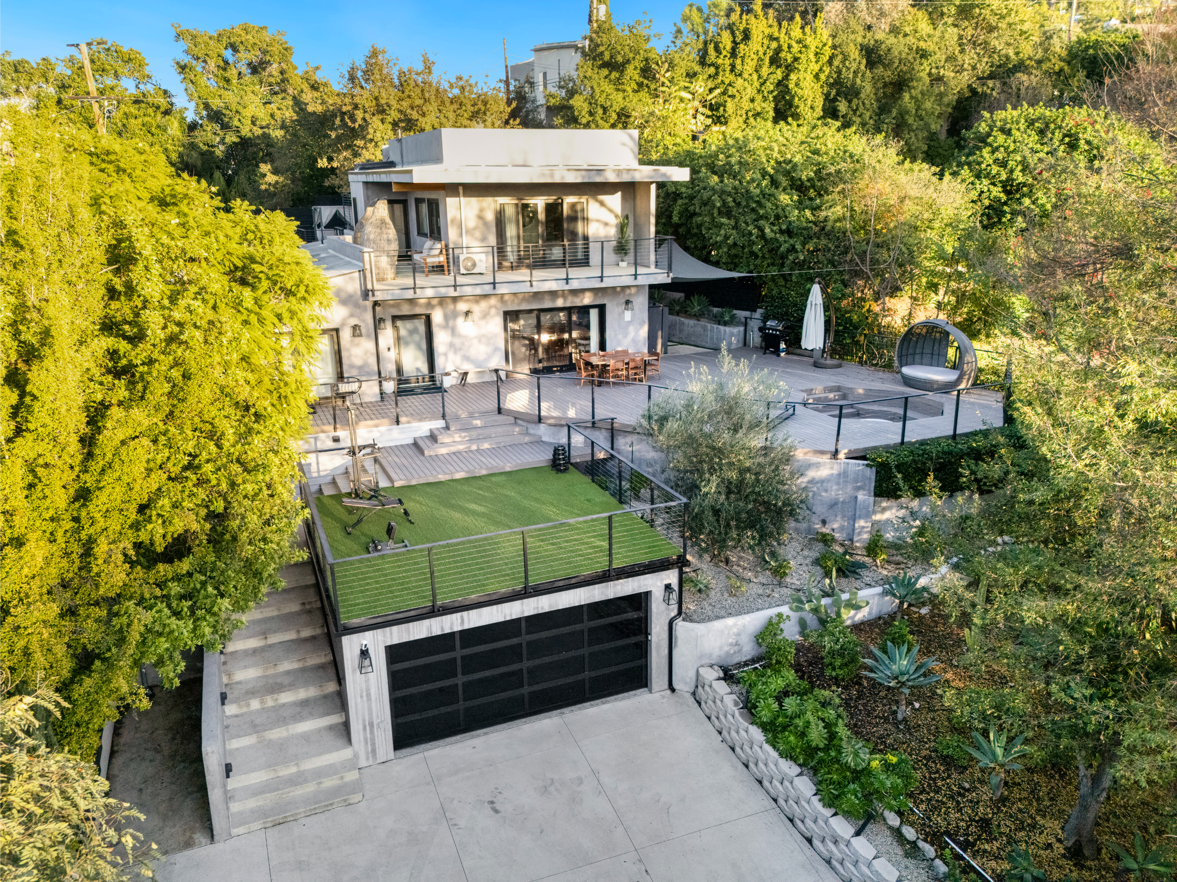 The Farley Court — photo 2