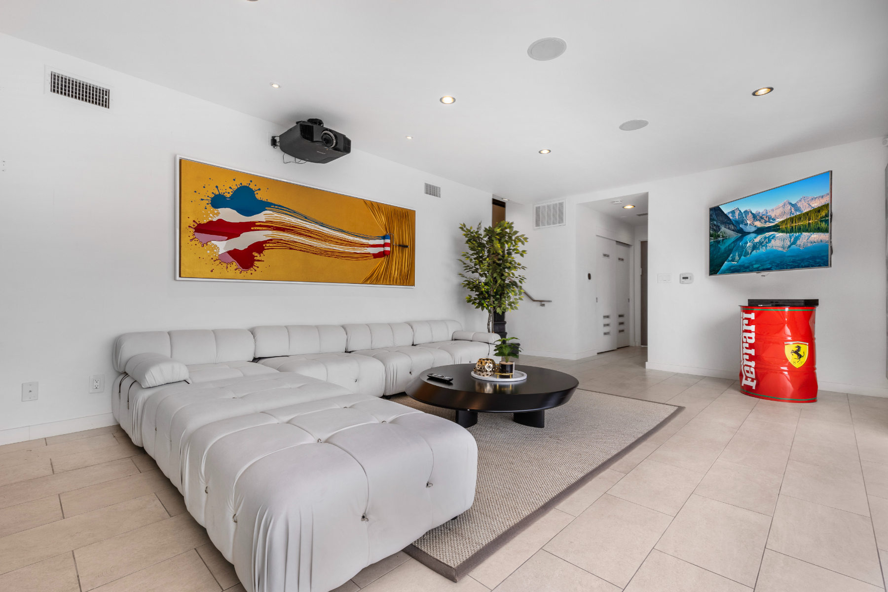 The Sinatra House — photo 19
