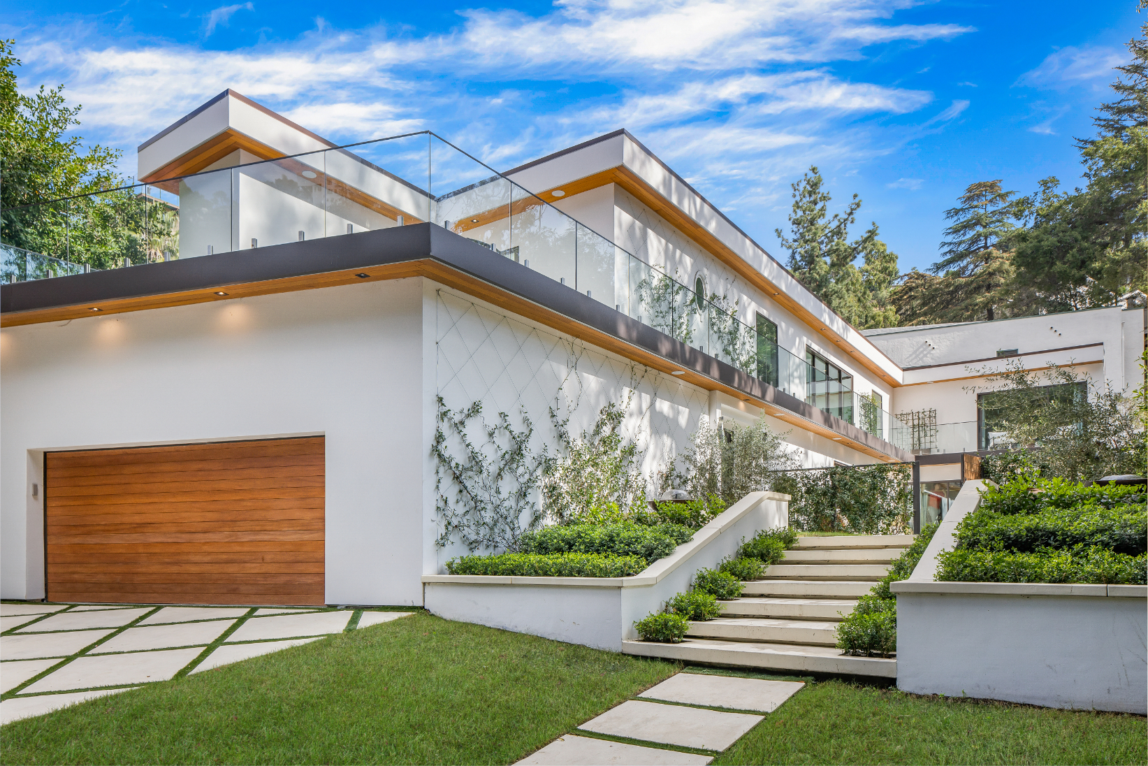 The Laurel Canyon — photo 2